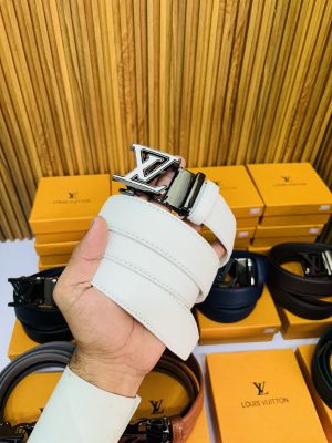 LOUIS VUITTO N WHITE  PREMIUM QUALITY AUTOMATIC LOCK BELT
